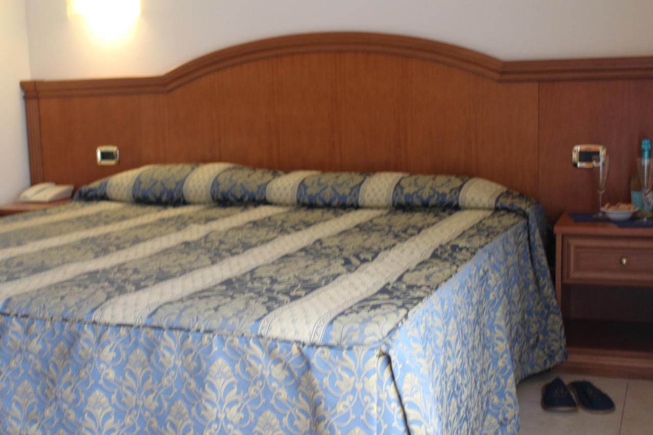 Hotel Concorde Sant'Egidio alla Vibrata Kültér fotó