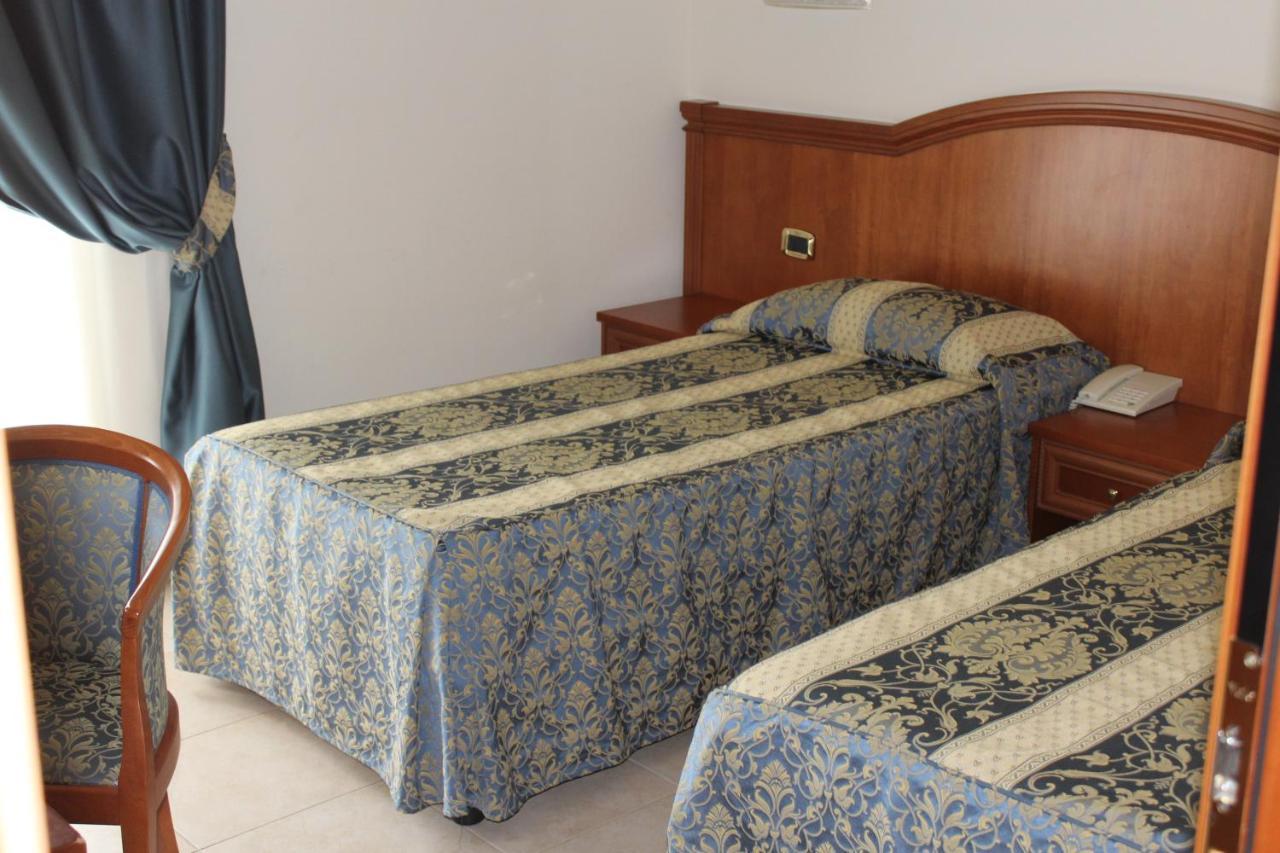 Hotel Concorde Sant'Egidio alla Vibrata Kültér fotó