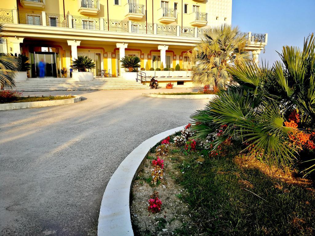 Hotel Concorde Sant'Egidio alla Vibrata Kültér fotó
