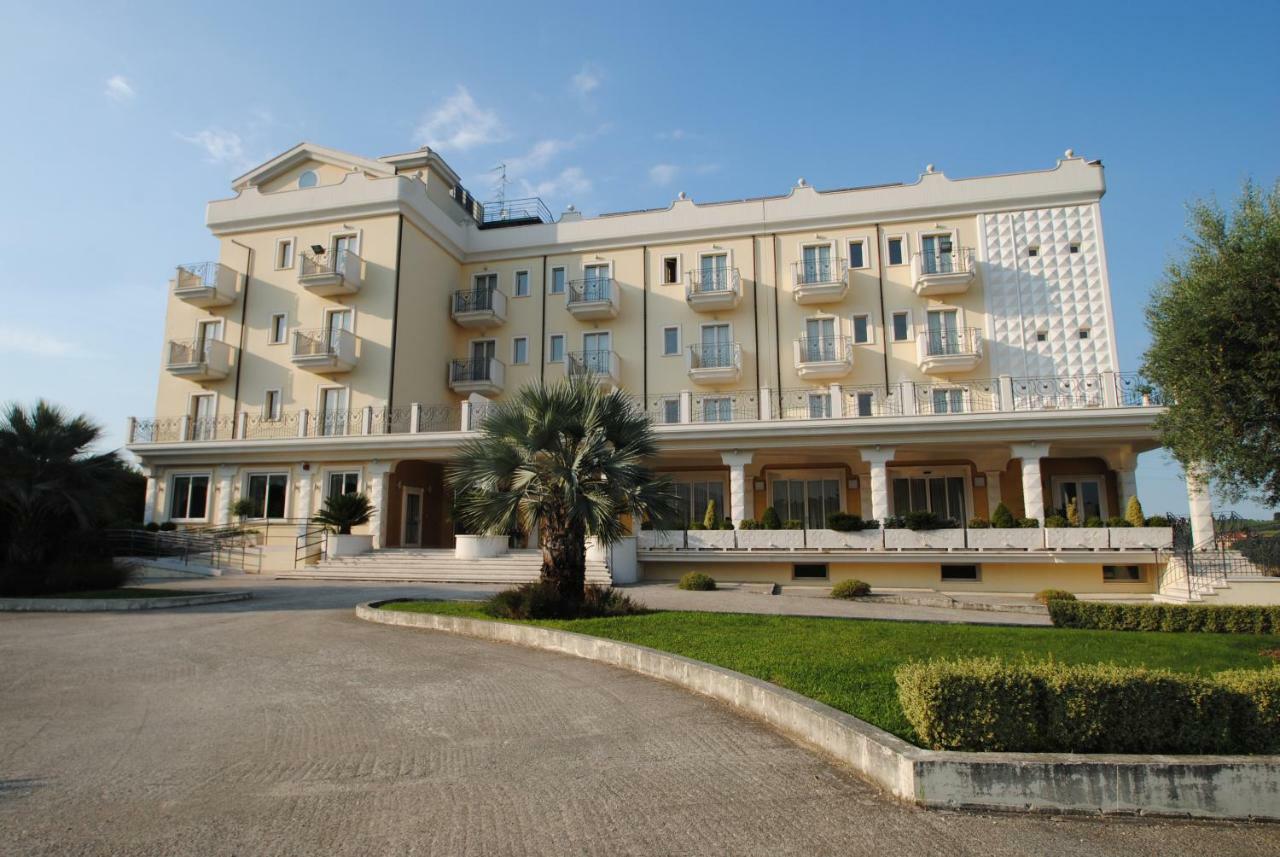 Hotel Concorde Sant'Egidio alla Vibrata Kültér fotó