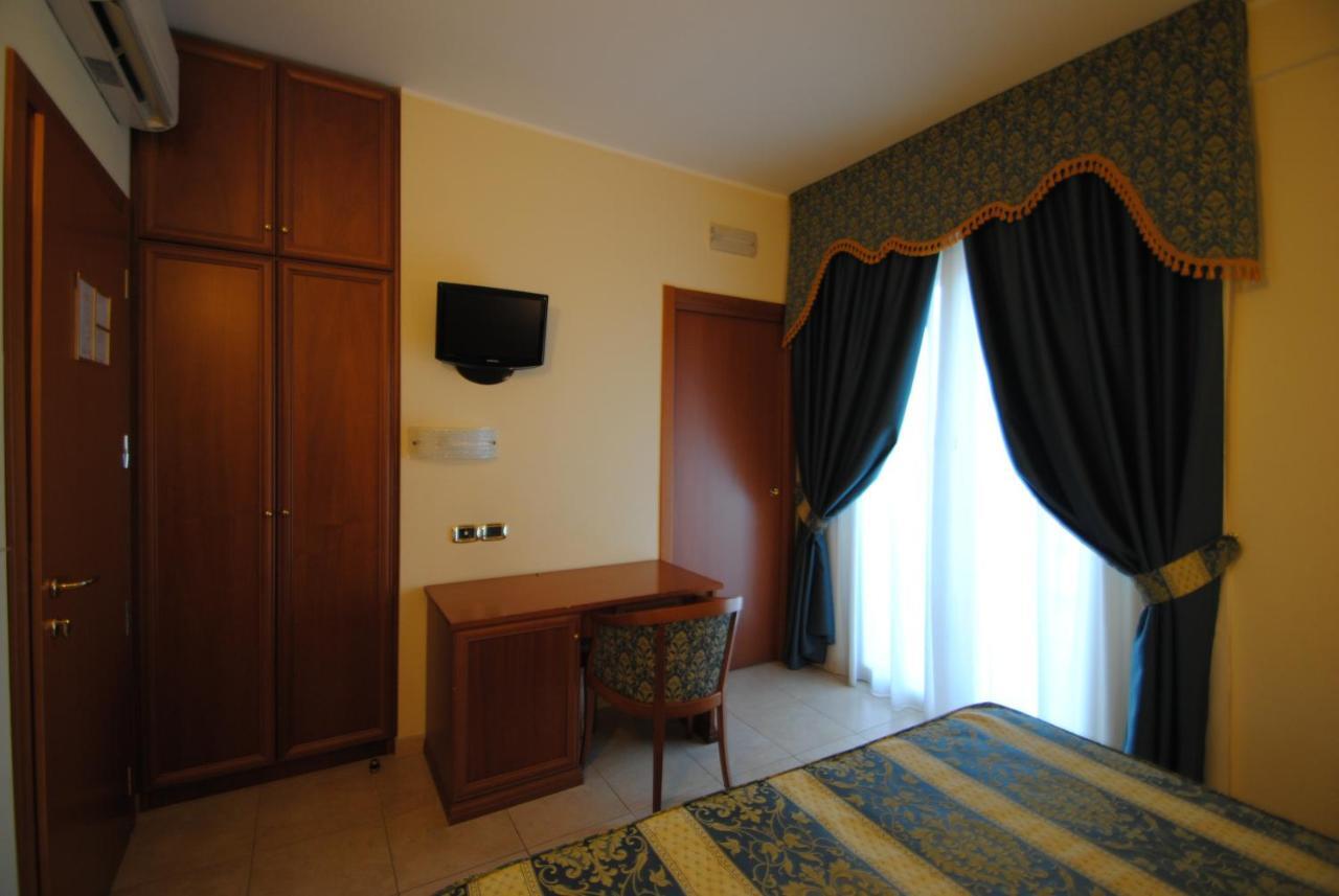 Hotel Concorde Sant'Egidio alla Vibrata Kültér fotó