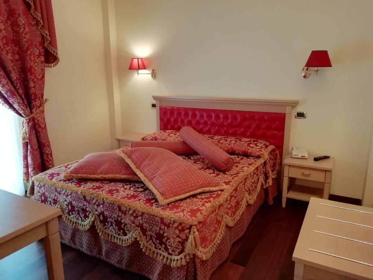 Hotel Concorde Sant'Egidio alla Vibrata Kültér fotó