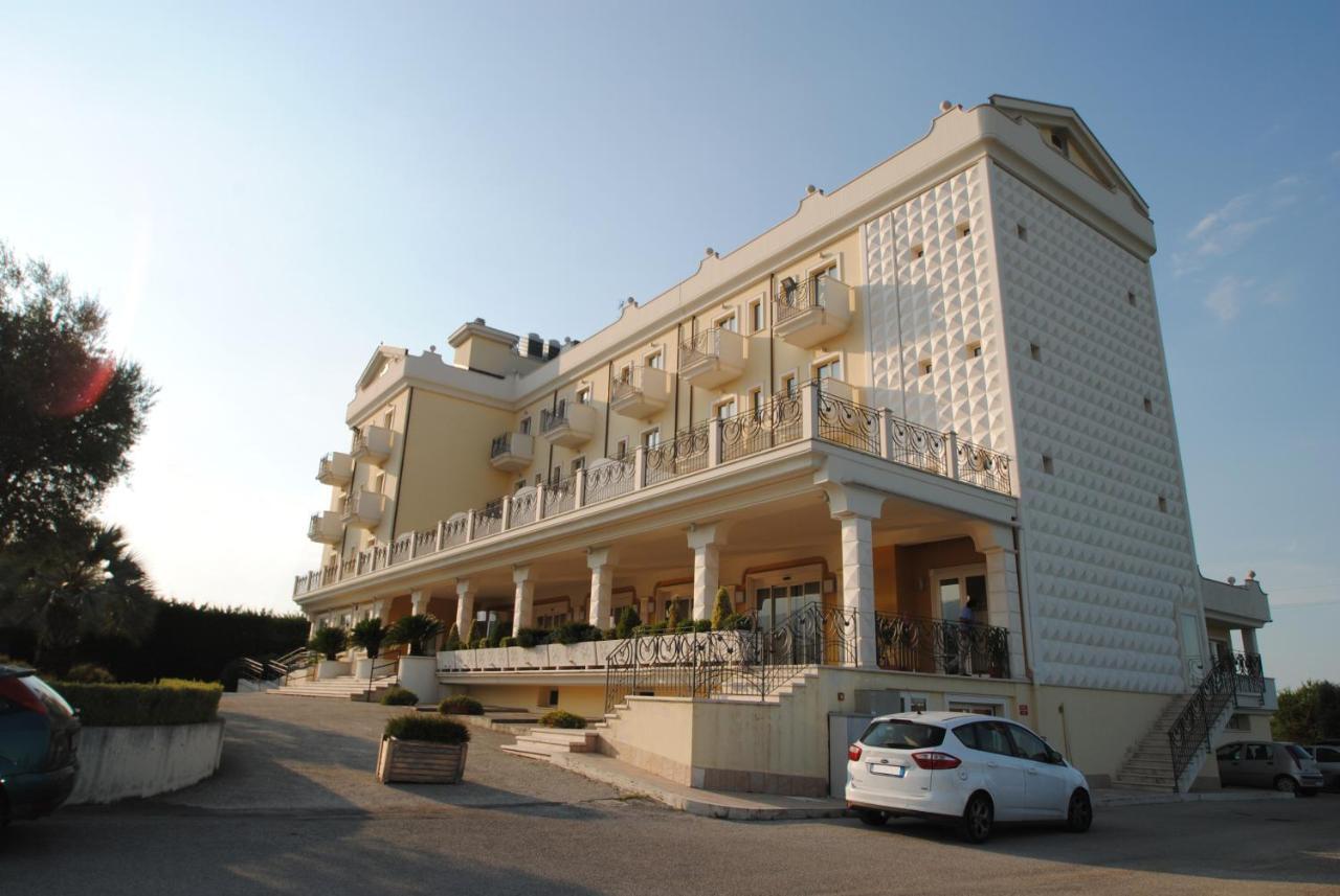 Hotel Concorde Sant'Egidio alla Vibrata Kültér fotó